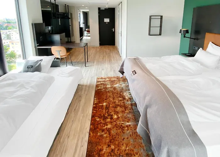Holiday Inn - The Niu, Fender Amsterdam